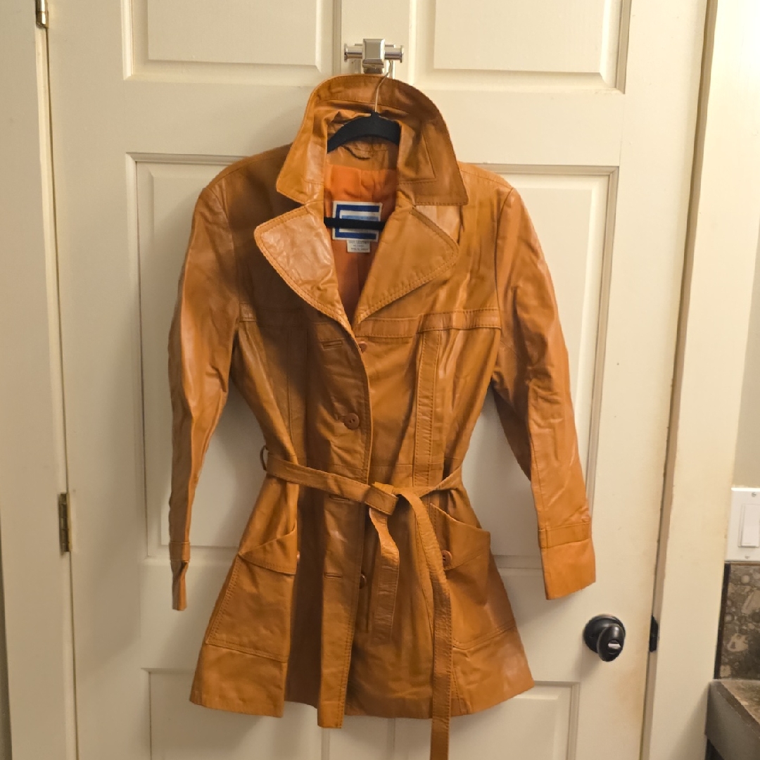 Vintage 70s Urban Heritage Camel/ Butterscotch 100% Leather Trench Coat